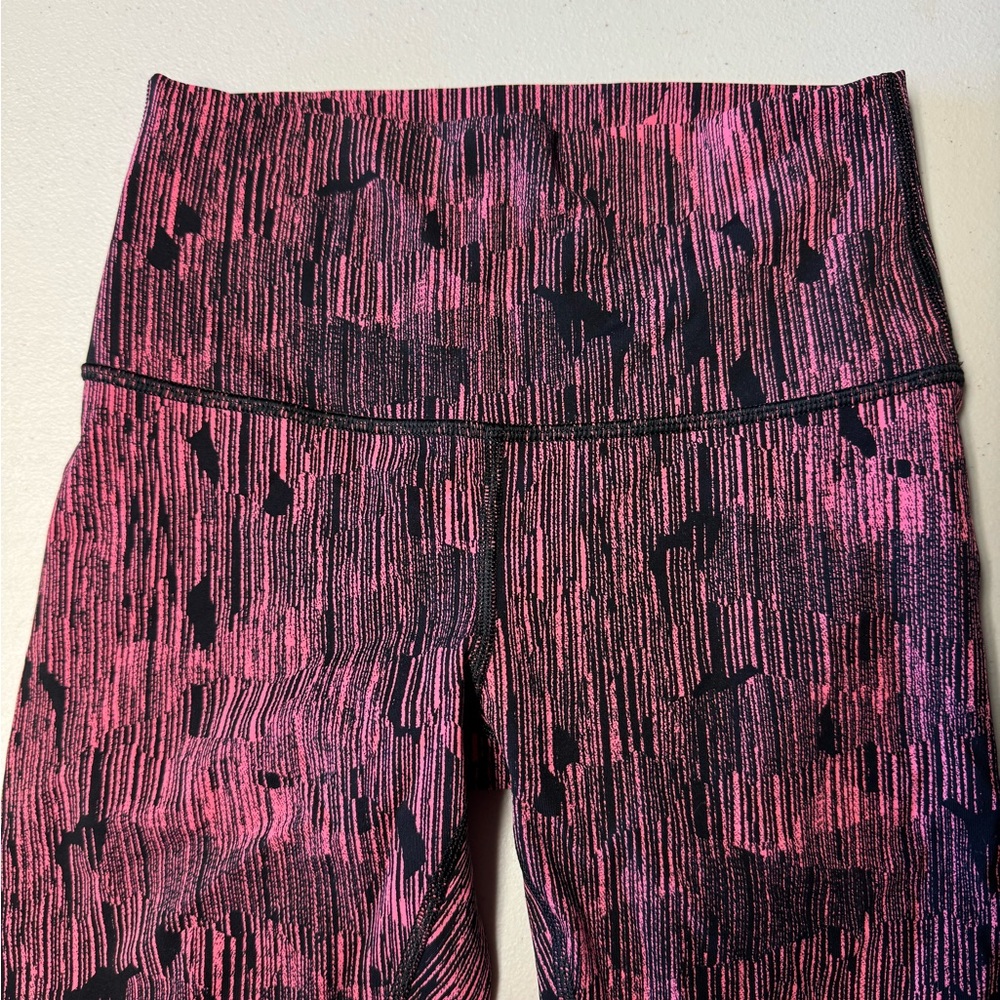 lululemon athletica Pink and Black Space-Dye Leggings size 4 - Picture 3 of 5
